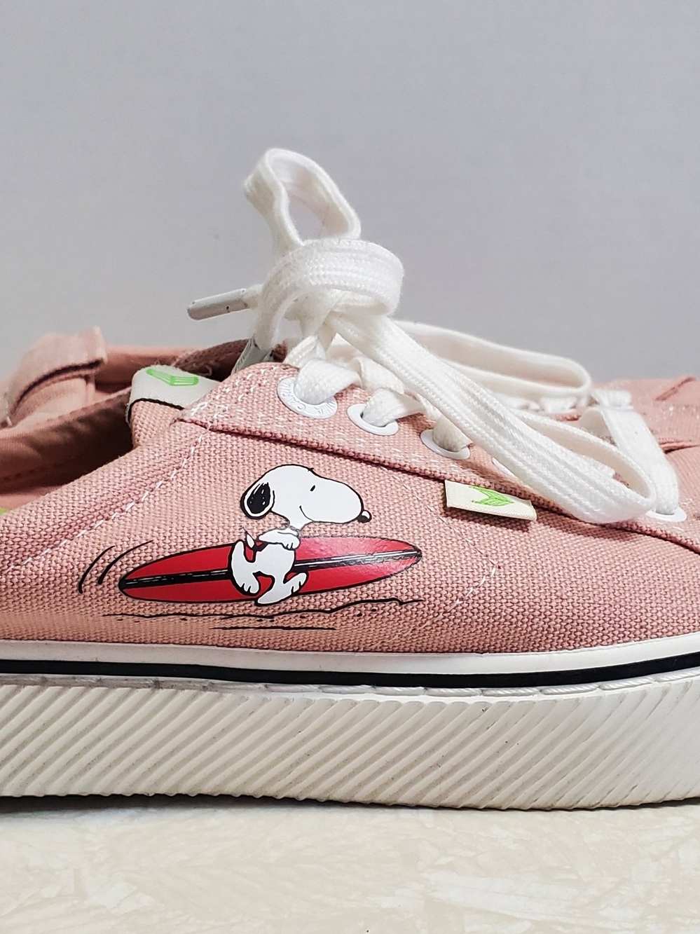 Cariuma Pink Sneakers with Snoopy Surf Graphic
